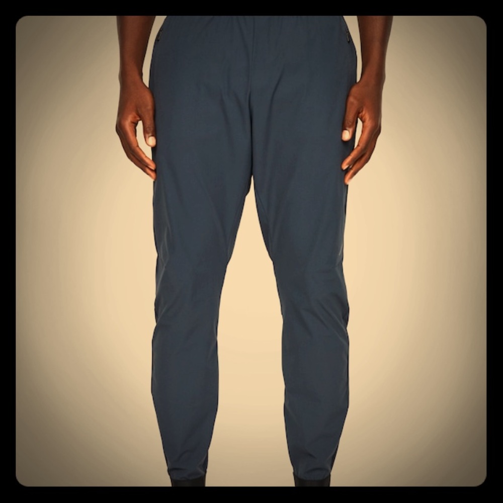 SET of 2 pairs of HILLCITY Lightweight Joggers